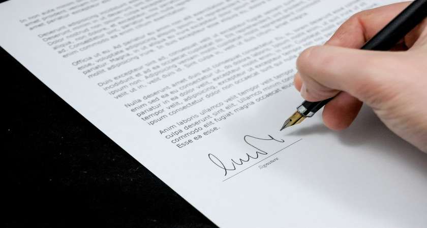 Implementation of Force Majeure Clause under Indonesian Law in the Light of COVID-19
