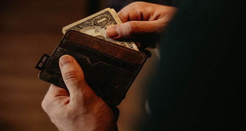Indonesia Legal Framework on the Transnational E-Wallet Transaction